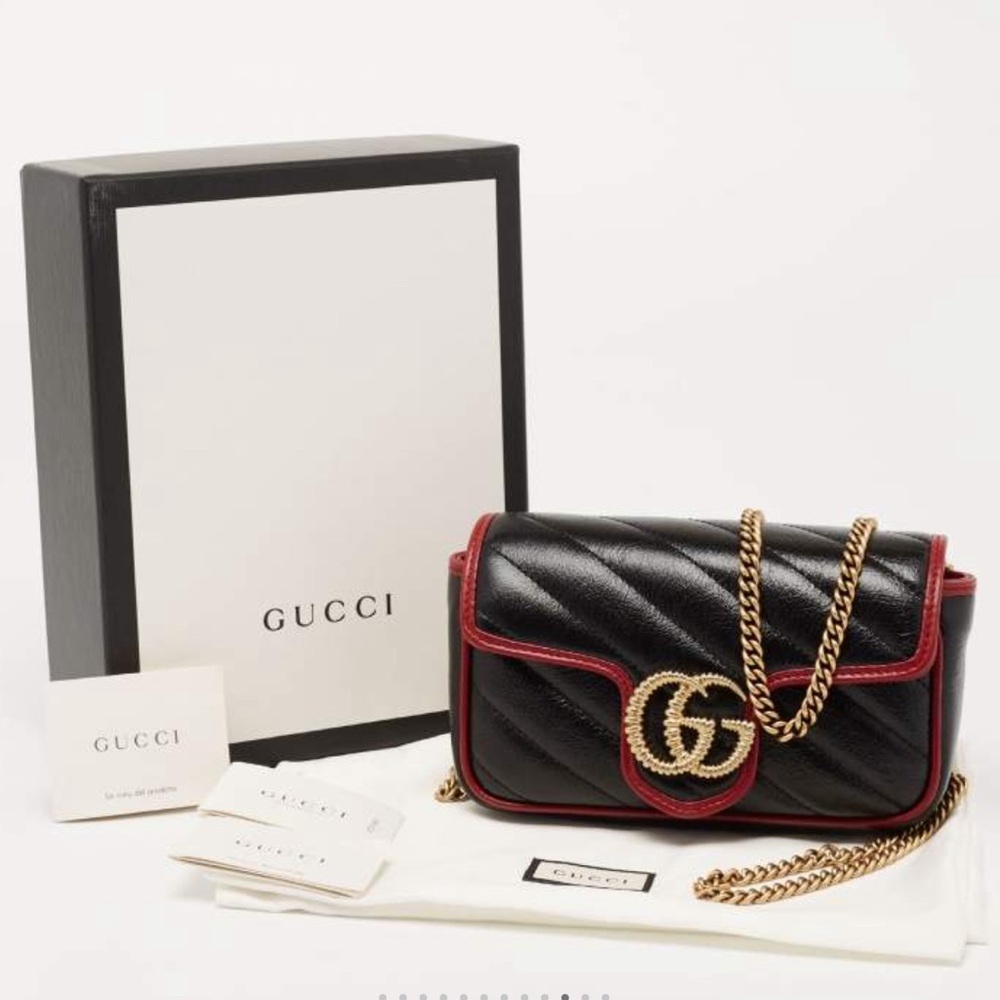 GG Marmont Chevron Leather with Red Trim Shoulder Bag in Black